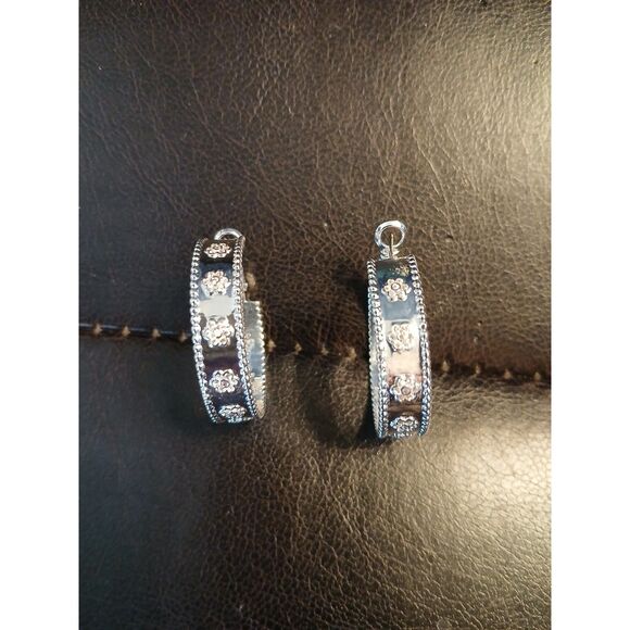 Elegant Silver Hoop Earrings - Picture 7 of 11